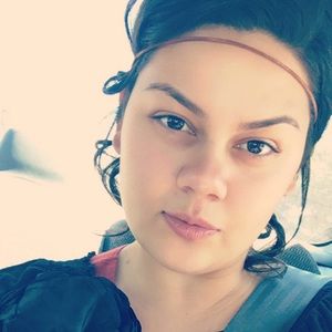 Meet your Posher, Carissa